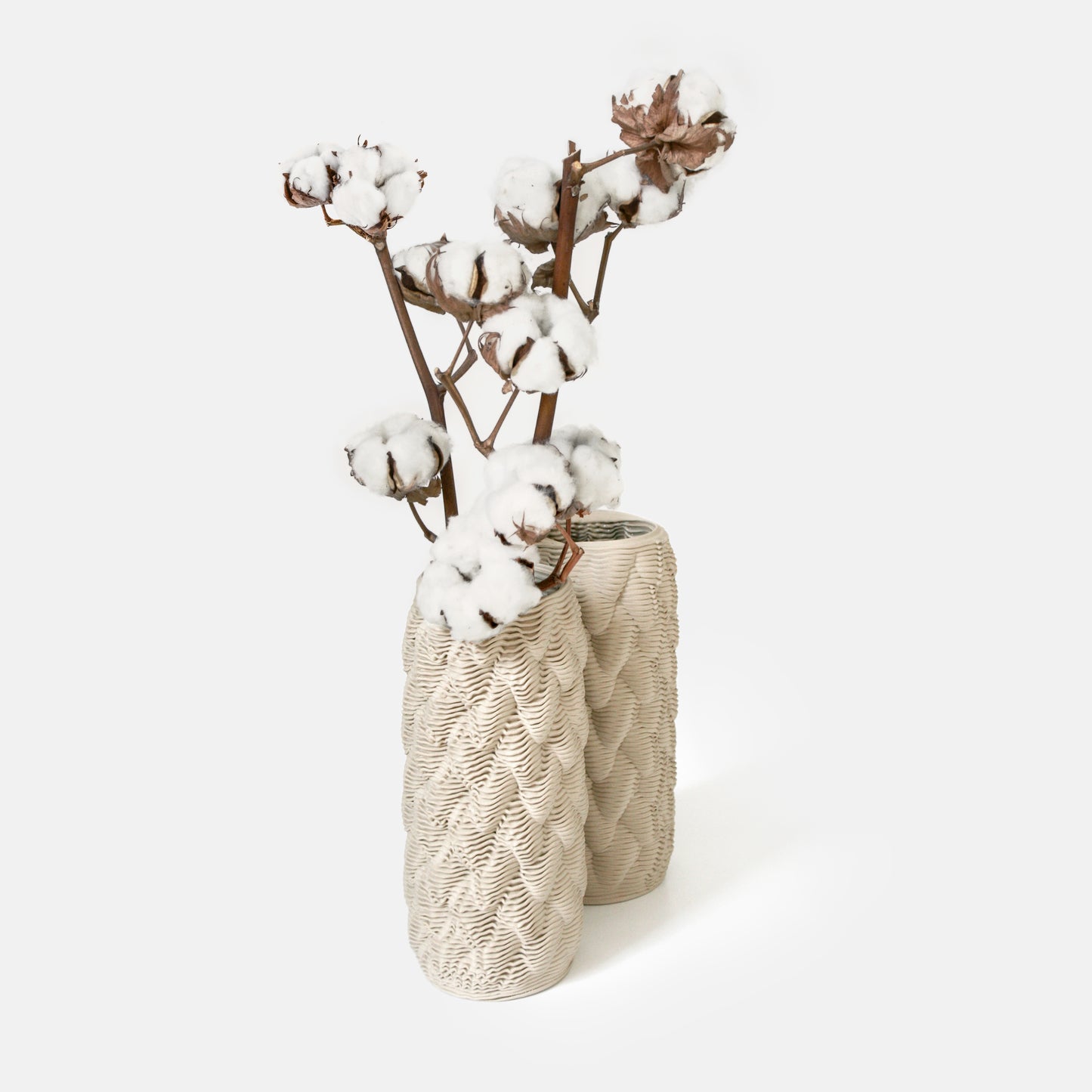 Two Swilt Ceramic Vases 3D Printed with cotton flowers